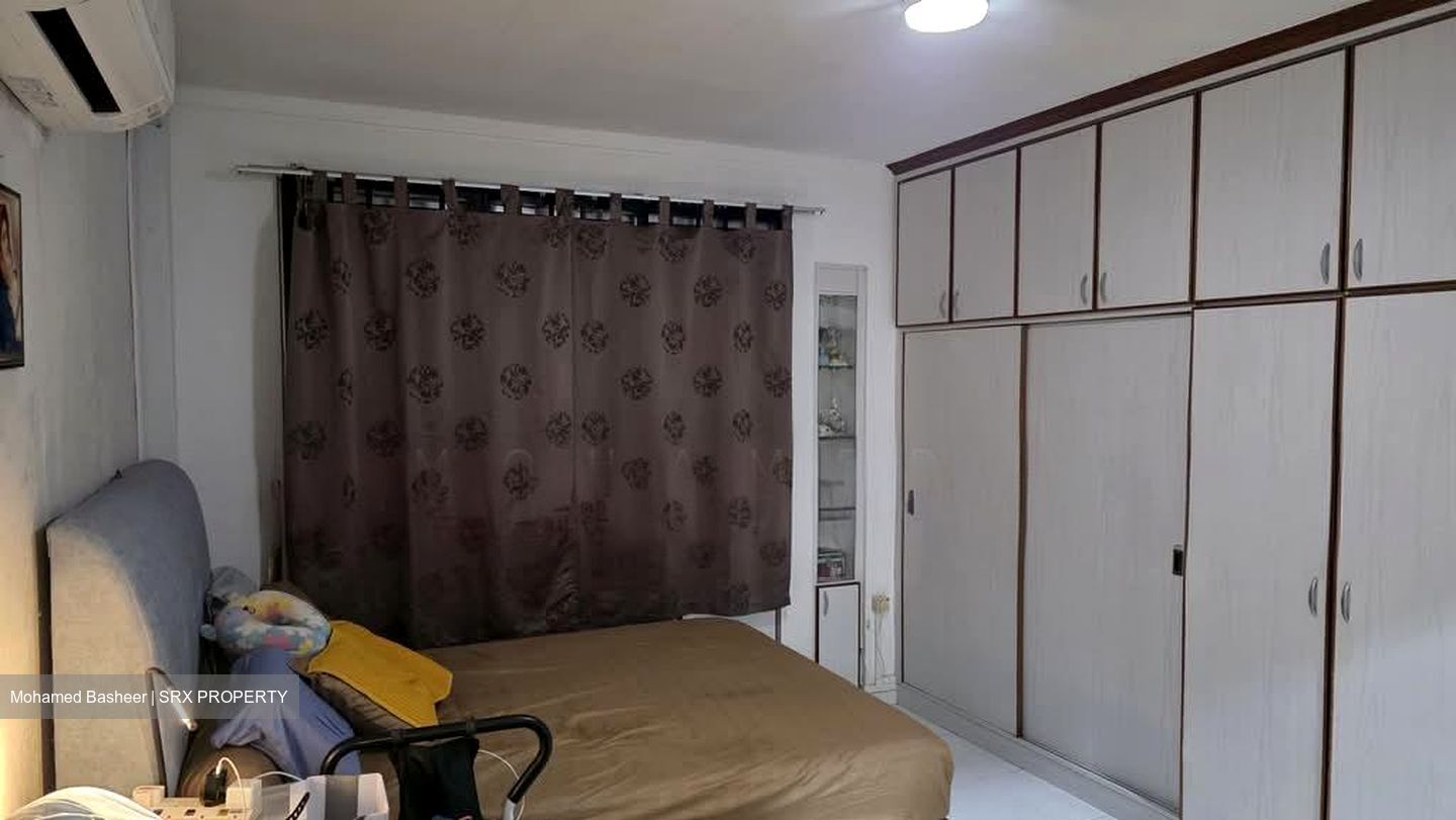 Blk 230J Tampines Street 21 (Tampines), HDB Executive #574030201